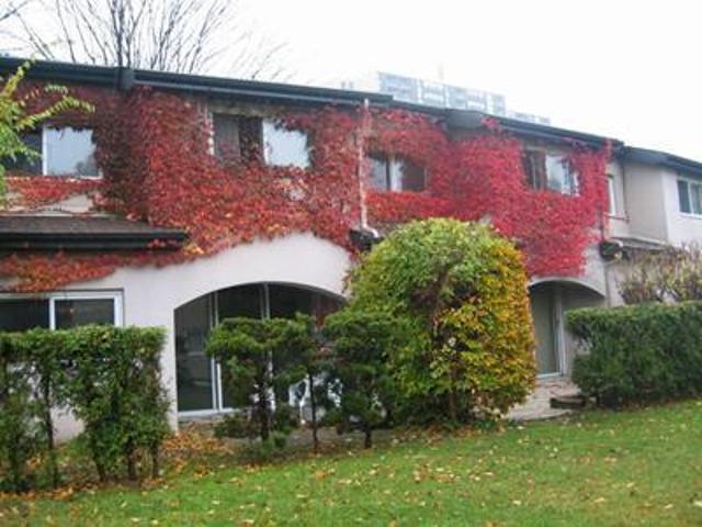 Townhouse for rent in Toronto, North York