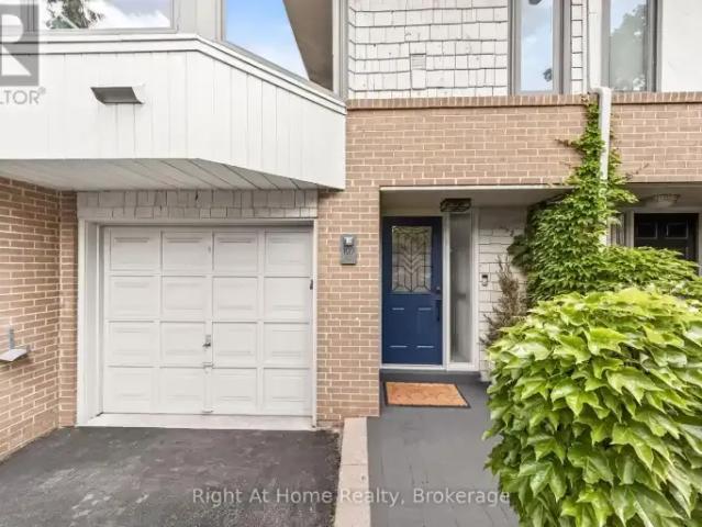 Townhouse for rent in Oakville, Ontario