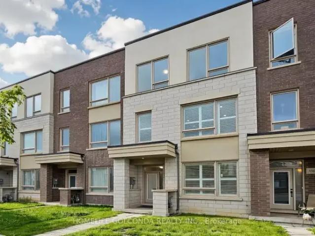 Townhouse for rent in Oakville, Ontario