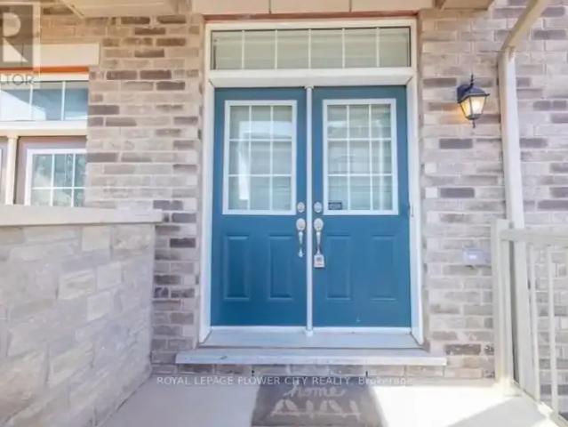 Townhouse for rent in Oakville, Ontario