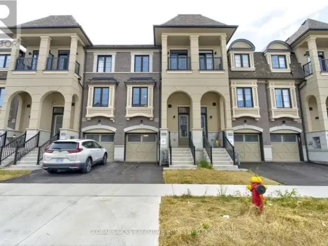 Townhouse for rent in Oakville, Ontario