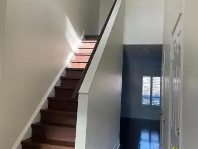 Townhouse for rent in Oakville, Ontario