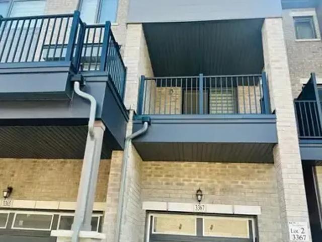 Townhouse for rent in Oakville
