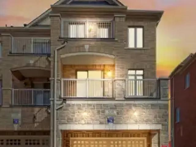 Townhouse for rent in Oakville, Ontario