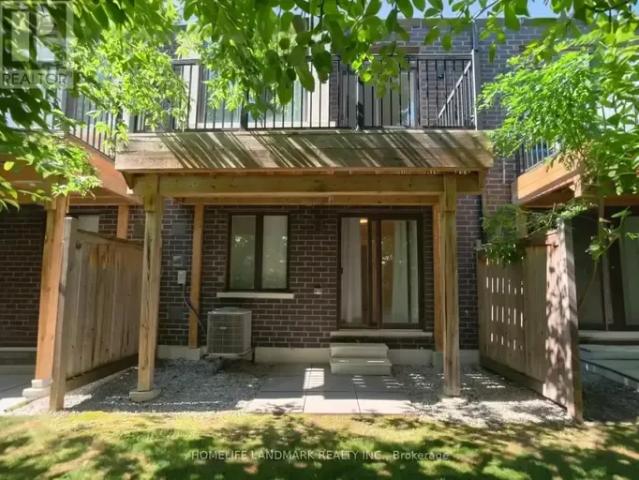Townhouse for rent in Richmond Hill