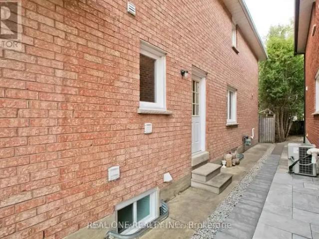Townhouse for rent in Richmond Hill