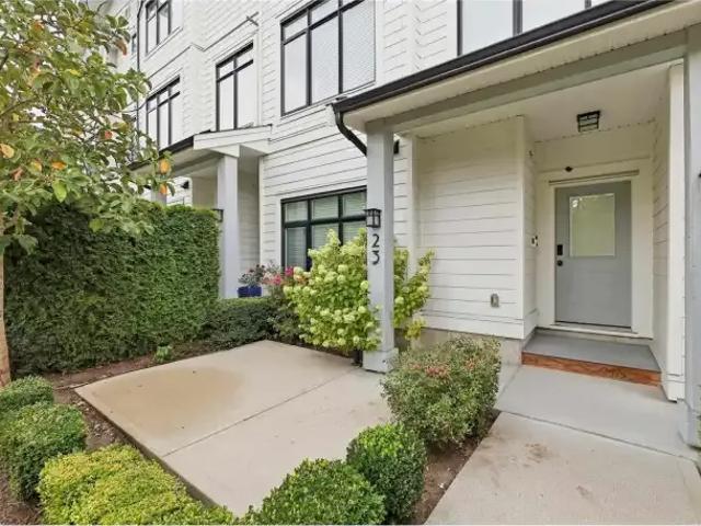 Townhouse for rent in Surrey, British Columbia
