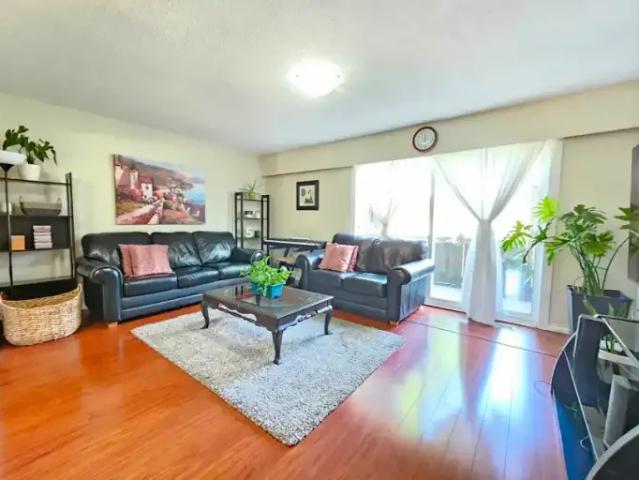 Townhouse for rent in Surrey, British Columbia