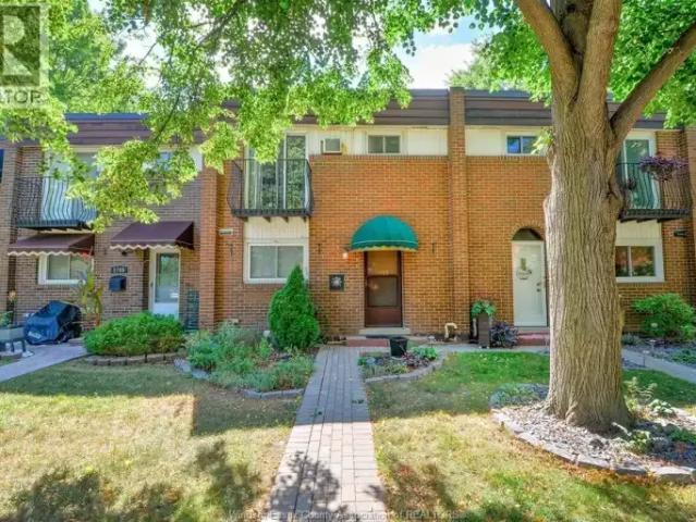 Townhouse for rent in Maidstone, Ontario