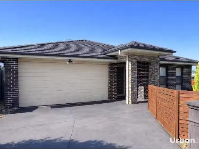 House for rent in Glenmore Park, Sydney