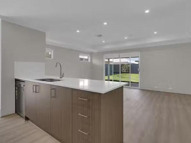 House for rent in Wellard, Western Australia