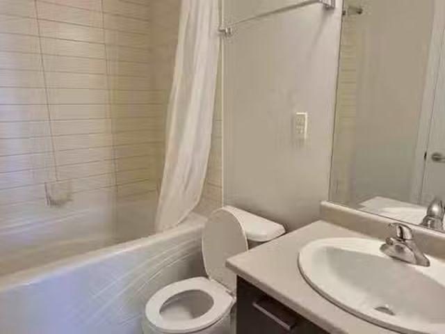 Condo for rent in Surrey, British Columbia