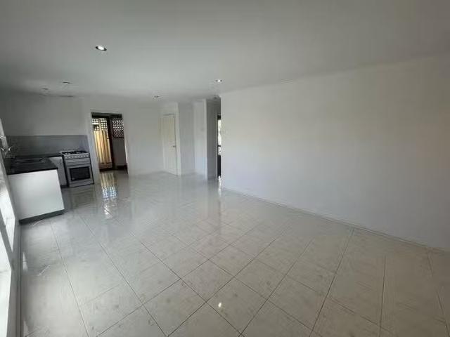 House for rent in Queens Park, Western Australia