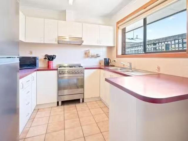 Apartment for rent in Newborough, Victoria