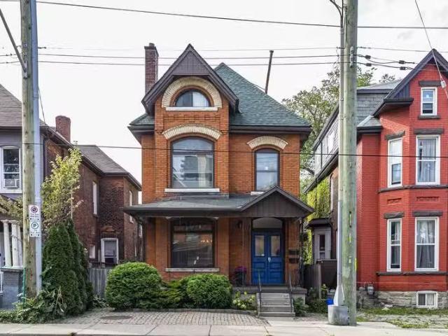 Condo for rent in Ancaster, Ontario