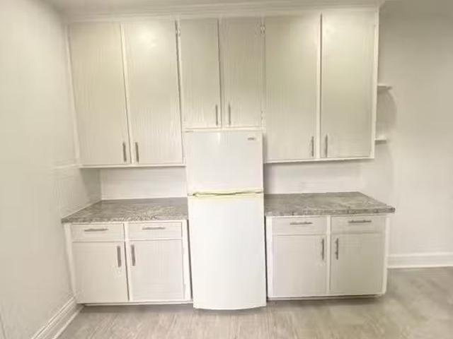 Condo for rent in Hampstead, Quebec