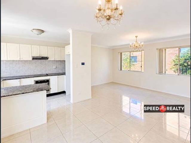 Apartment for rent in Sydney, Liverpool City Council