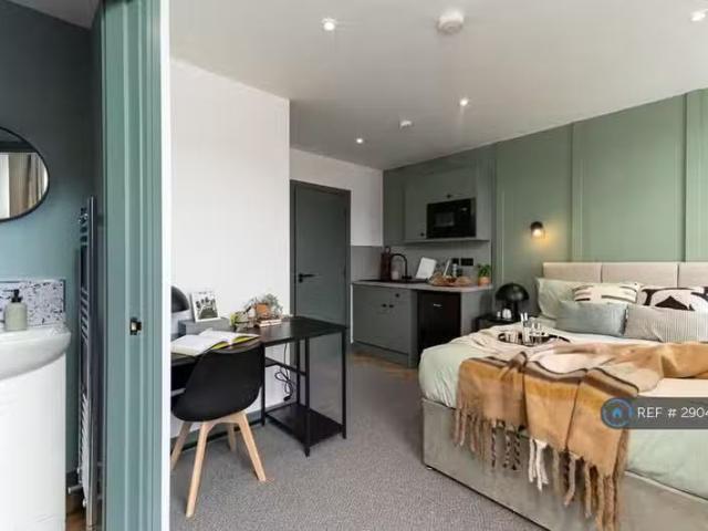 House for rent in Chesham, Bury