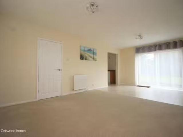 House for rent in Upton, Acol