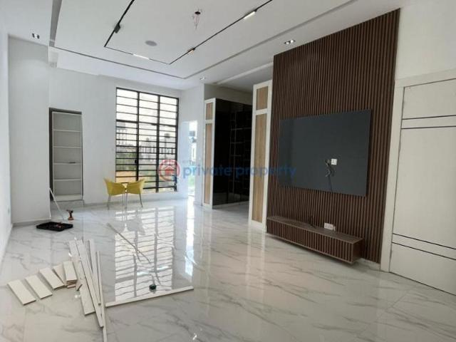 House for rent in Eti Osa, Lagos