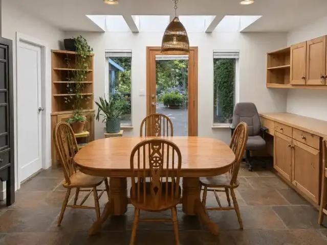 House for rent in Bowen Island, British Columbia