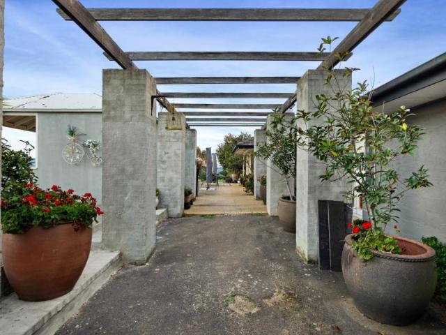 House for rent in Christmas Hills, Melbourne