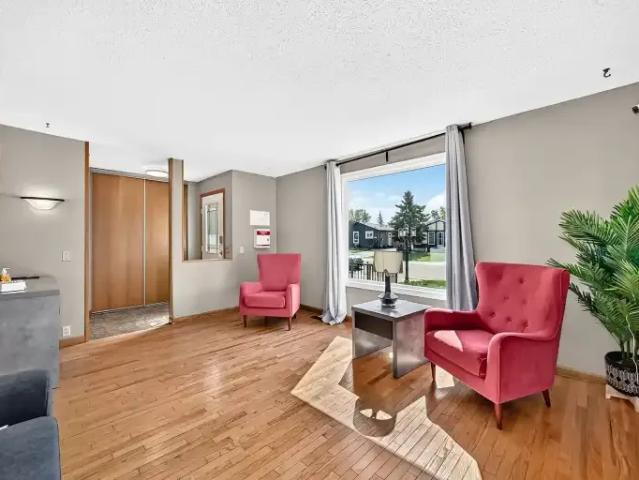 House for rent in Wedgewood, Alberta