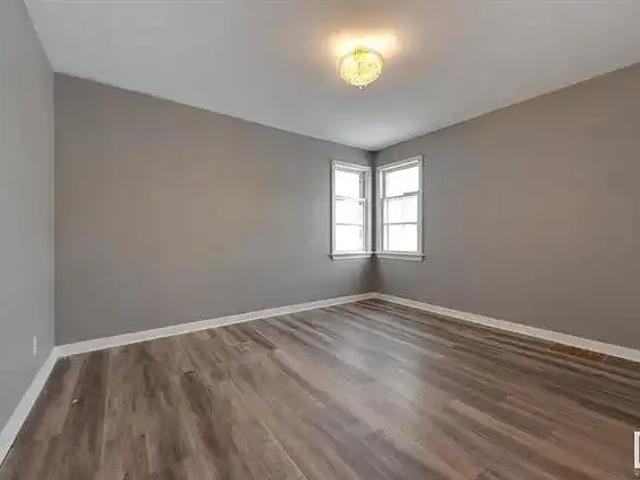House for rent in Mill Creek South, Edmonton
