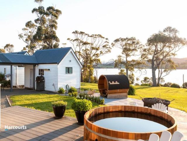 House for sale in Gardners Bay, Huon Valley