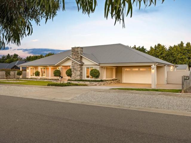 House for sale in Gisborne, Victoria