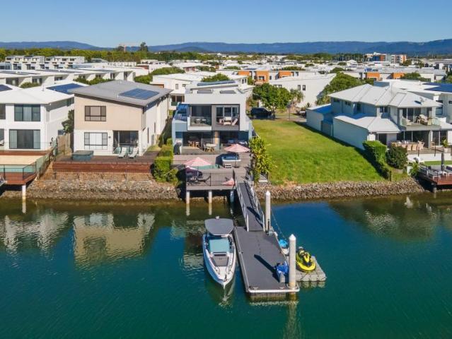 House for sale in Cova Residences, Gold Coast City