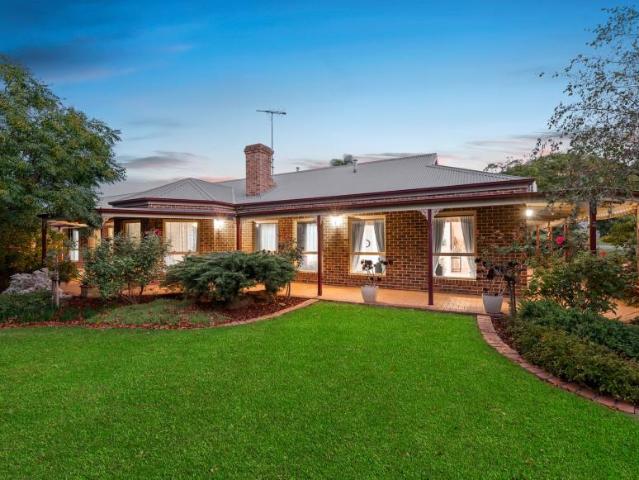 House for sale in Lysterfield South, Melbourne