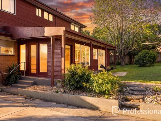 House for sale in Mooroolbark Heights Estate, Melbourne
