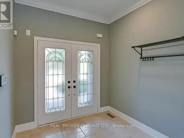 House for rent in Oakville, Ontario