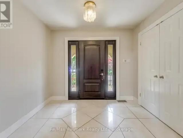 House for rent in Oakville, Ontario