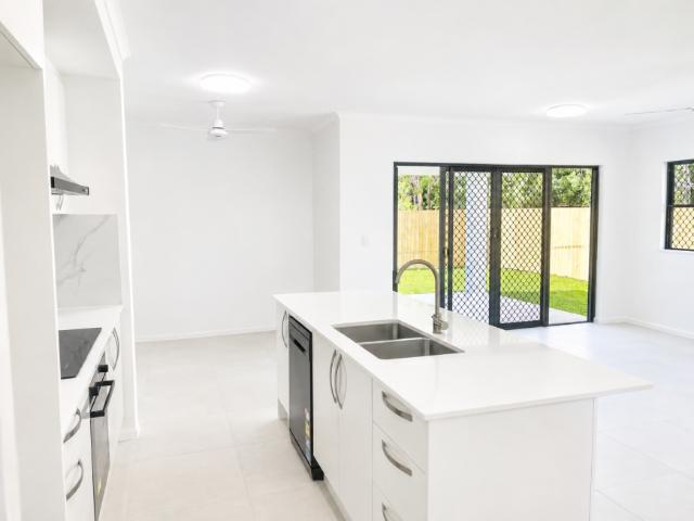House for sale in Palm Cove, Cairns Regional