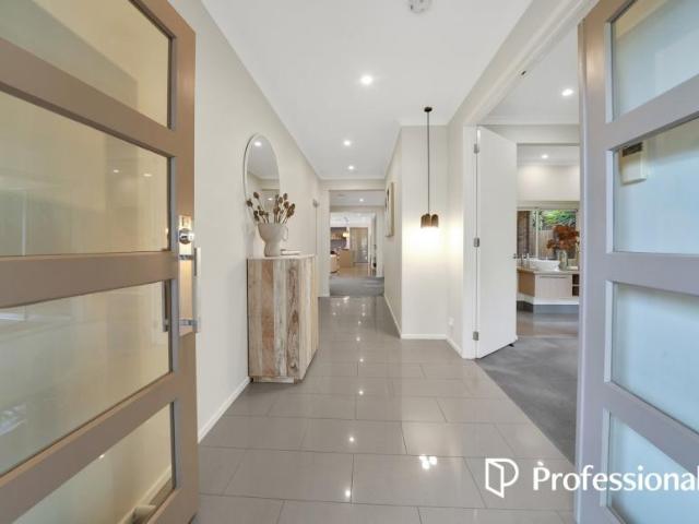House for sale in Featherbrook, Melbourne