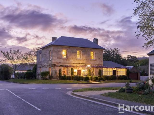 House for sale in Richmond, Hobart