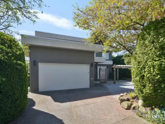 House for rent in White Rock, British Columbia