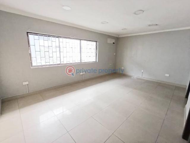 Commercial for rent in Lagos, Victoria Island 