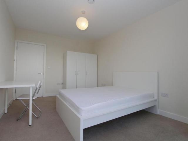 Room for rent in East Greenwich, Greater London