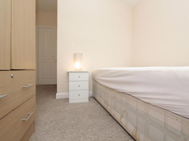 Room for rent in Upton Park, Greater London