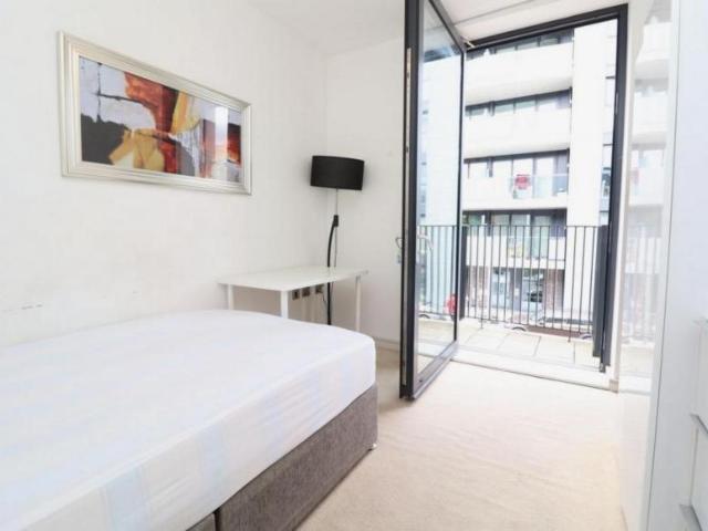 Room for rent in East Greenwich, Greater London