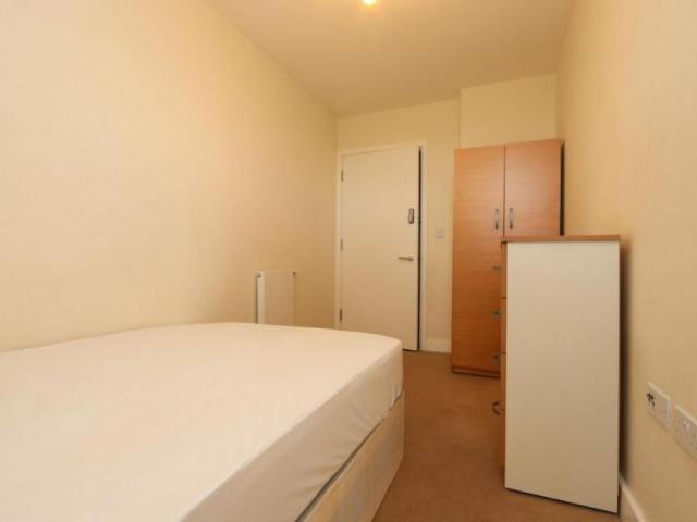 Room for rent in East Greenwich, Greater London