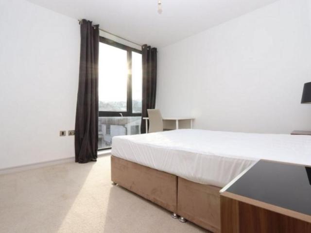 Room for rent in East Greenwich, Greater London