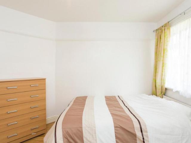 Room for rent in London Borough of Ealing, Greater London