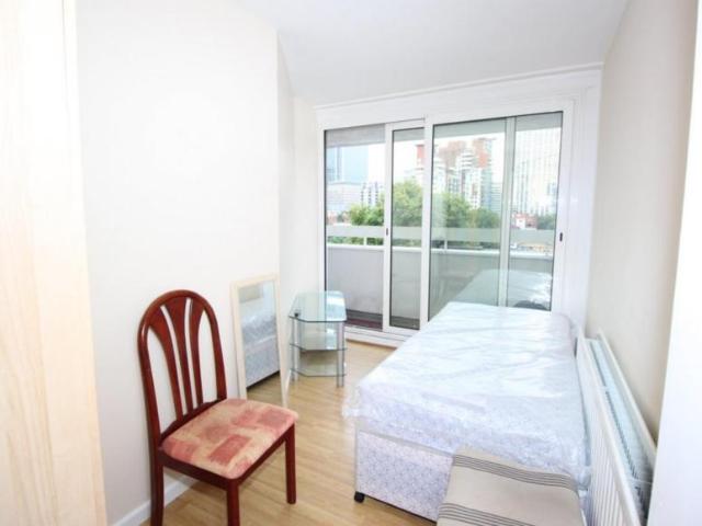 Room for rent in London Borough of Tower Hamlets, Greater London