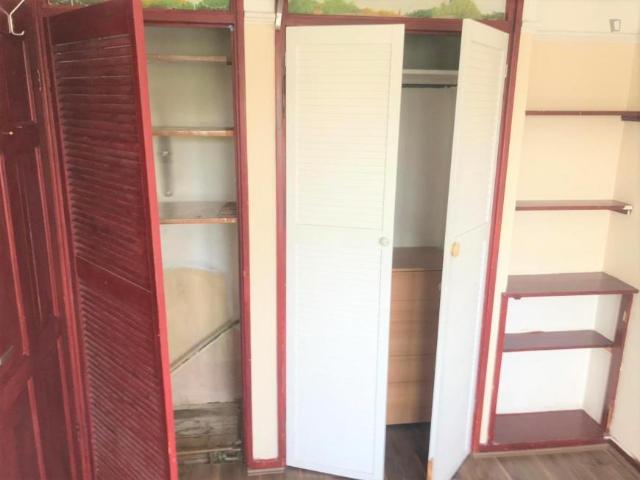 Room for rent in Saint Matthias Estate, Poplar Grove