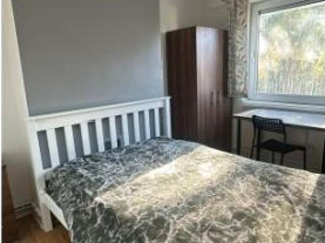 Room for rent in Lyons, Greater London