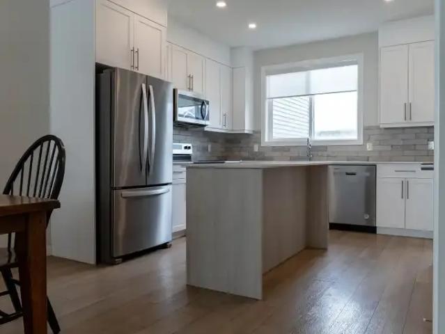 Townhouse for rent in Sirocco, Calgary